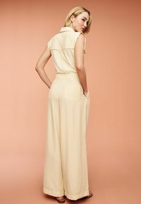 Next TEXTURED PETITE - Lühikeste varrukatega bodi - cream