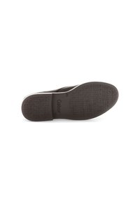 Zwarte zool van een Gabor-schoen plat weergegeven, met een textuurpatroon voor grip en maatmarkering 4 1/2 op een witte achtergrond.