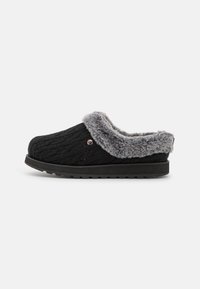 Skechers Wide Fit KEEPSAKES - Papucsok - black