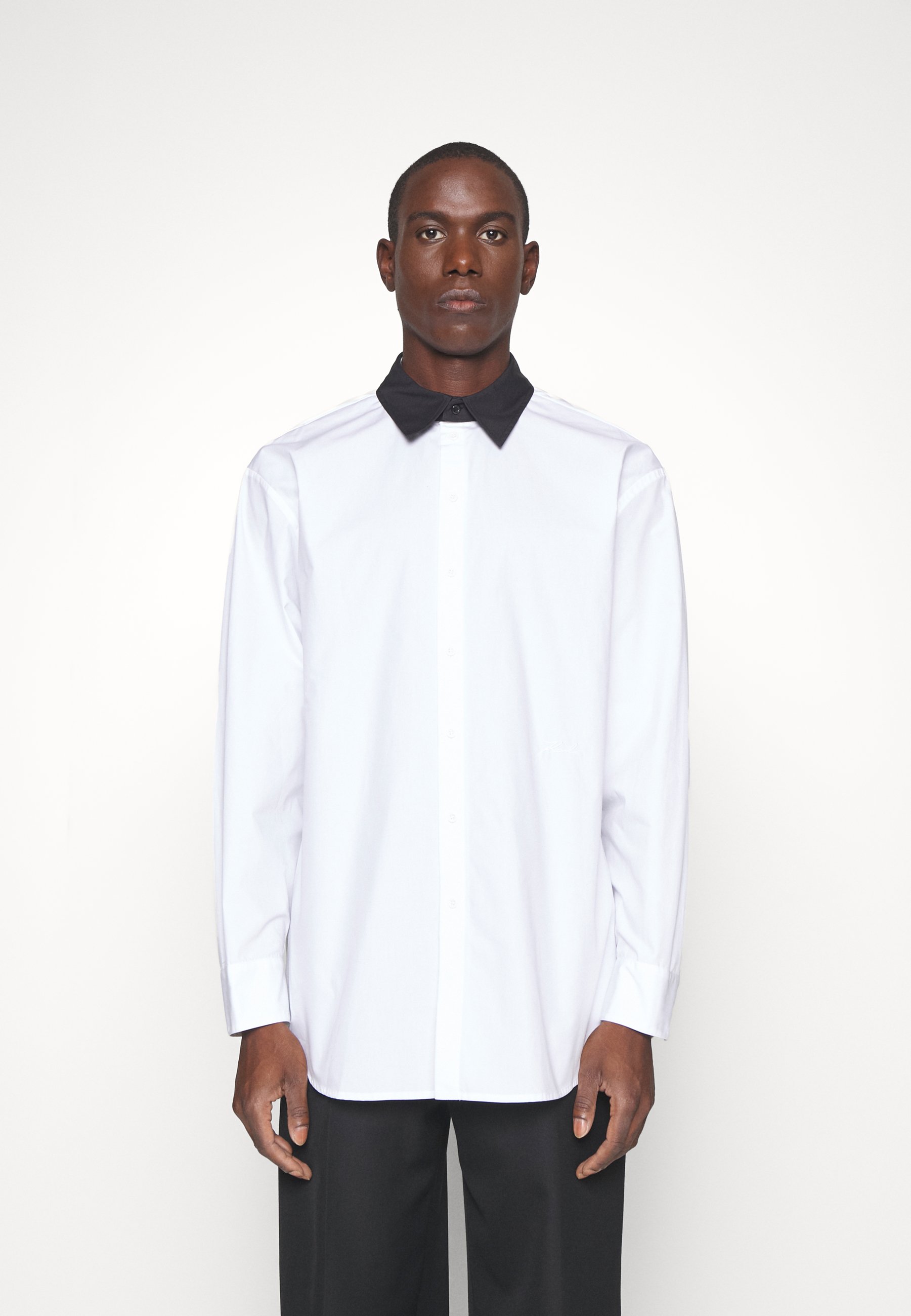 white detachable collar