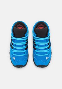 adidas Performance TERREX MID GTX UNISEX - Hikingskor - blue rush/core black/turbo