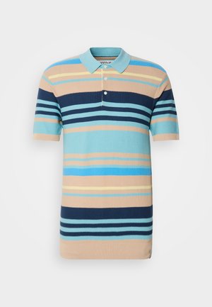 Polo à rayures présentant des couleurs bleu clair, bleu marine et beige, avec des manches courtes, un col et une patte de boutonnage à deux boutons, fabriqué dans un matériau tricoté texturé.