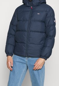 Tommy Jeans Dunjacka - dark blue