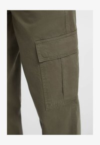 Seleccionado, olivgrün