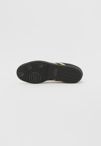 Thumbnail Image 8