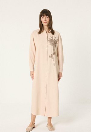 Touché Privé, NATURAL TEXTURED EMBROIDERED DRESS - Φόρεμα πουκάμισο - mink
