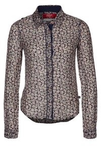 Camicia a bottone floreale con sfondo blu navy, caratterizzata da piccoli fiori rosa e bianchi, maniche lunghe e colletto tradizionale.