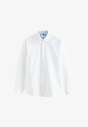 Bijela košulja dugih rukava s gumbima, ovratnikom i manžetama na gumbe, jednostavnog dizajna, prikazana na bijeloj pozadini.