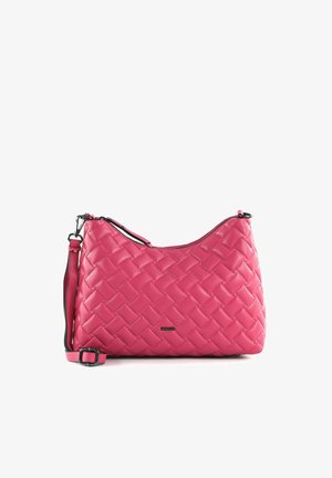 Sac à bandoulière en cuir tressé rose avec bandoulière réglable et fermeture éclair, doté d'un petit logo de marque métallique à l'avant.