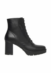 Bottines lacées en cuir noir à talon bloque et semelle textured, avec des coutures décoratives et un petit détail en métal sur le panneau latéral.