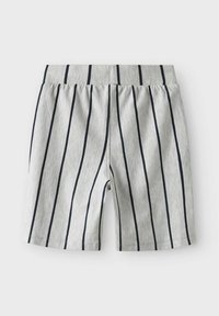 Pantaloni corti grigi chiari con righe verticali blu marine, vita elastica e una consistenza morbida. Design funzionale per un comfort ottimale.