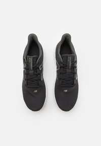 New Balance 411V3 - Scarpe da corsa su strada - black