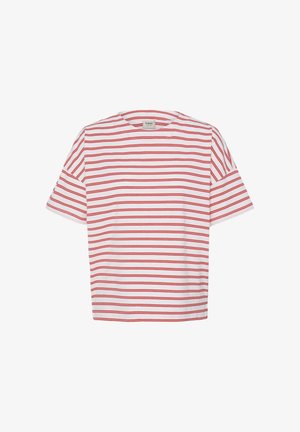 Hvid T-shirt med korte ærmer, røde vandrette striber og rund halsudskæring, vist på en ensfarvet hvid baggrund.