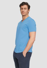 s.Oliver T-Shirt basic - royalblau