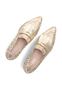 Leopardprint ballerina's met een gouden leren bovenkant en een gestructureerd omgevouwen ontwerp. Puntige neus en een gladde binnenvoering. Merkl logo zichtbaar.