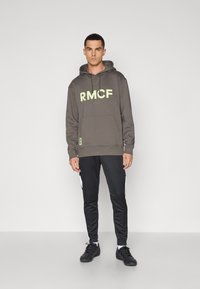 adidas Performance REAL MADRID SEASONAL HOODIE - Mikina s kapucí - utility grey/almost lime