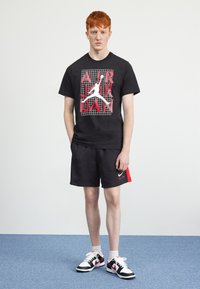 Jordan M J BRAND JM STACK SS CREW - Camiseta básica - black