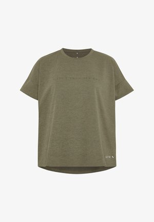 Tricou oversized de culoare verde măsliniu, realizat dintr-un material moale, cu guler rotund și mâneci scurte, având un design imprimat subtil pe față.