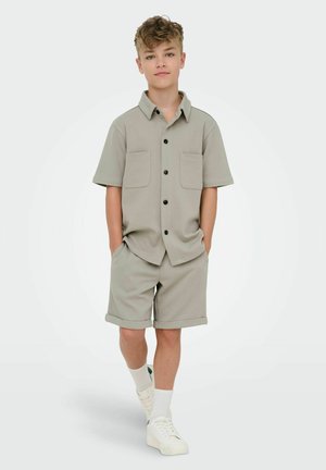 ONLY & SONS junior, SHORTS OSJNEW HIGH WAIST REGULAR FIT SHORTS - Træningsbukser - vintage khaki