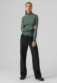 Vero Moda VMGLORY ROLLNECK  - Džemper - dark forest