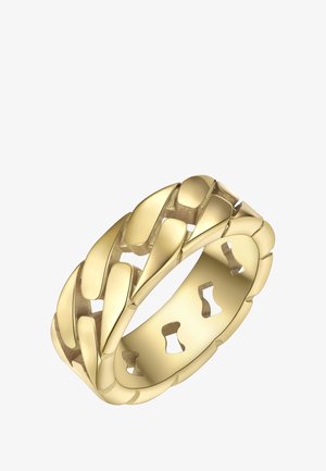Gouden ring met een in elkaar geweven ontwerp, met gladde, gebogen schakels en uitgesneden vormen, wat een gestructureerde en gelaagde uitstraling creëert.