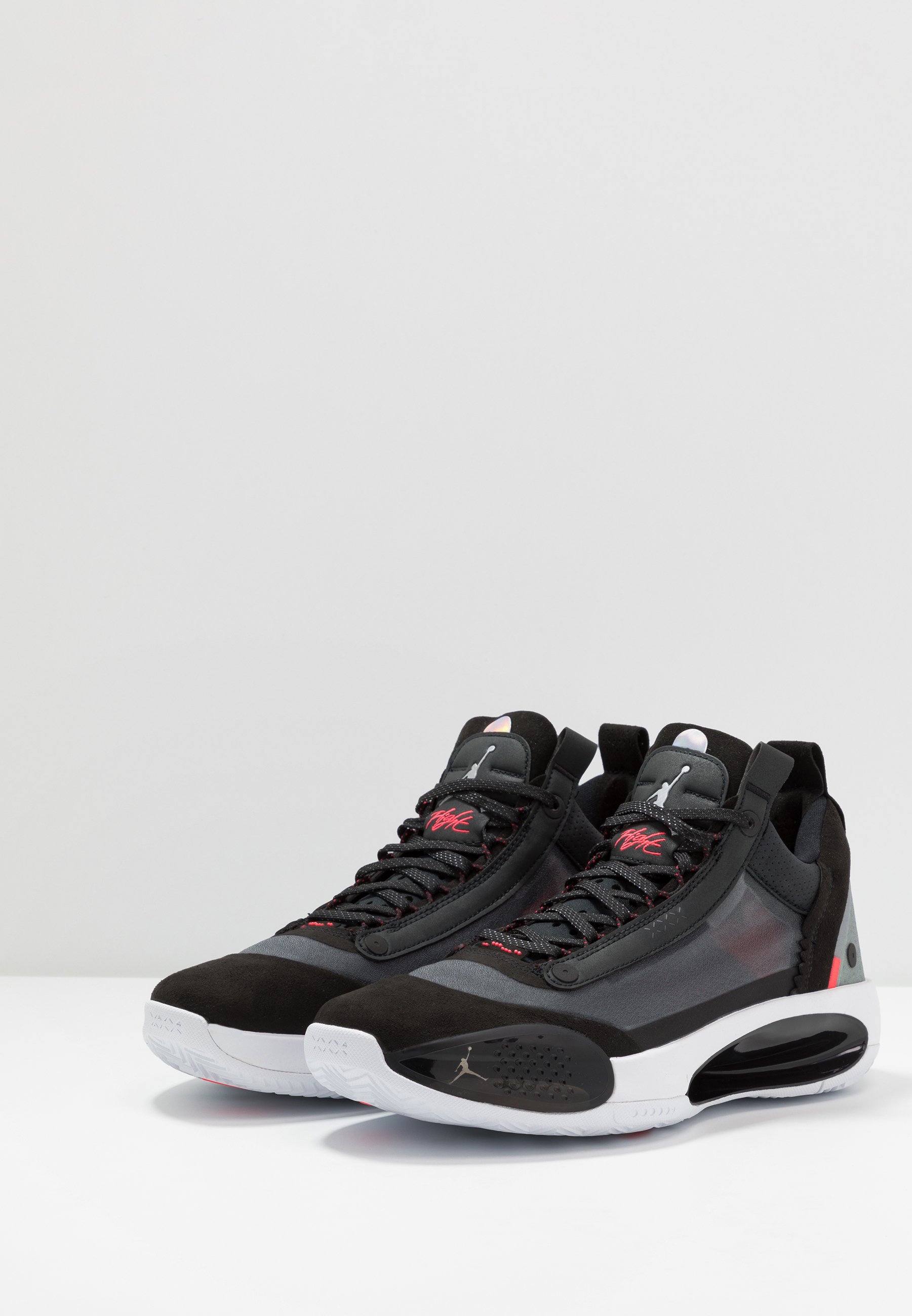 Jordan AIR XXXIV LOW Basketballsko blackmetallic silver Jordan AIR XXXIV Basketballsko blackmetallic silver
