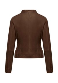 Giacca in pelle marrone con un design aderente, maniche lunghe e dettagli di cucitura sottili sul retro. Tessuto liscio con colletto classico.