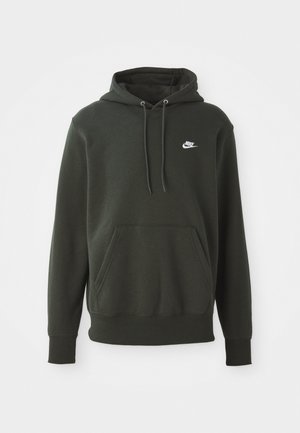 Zelena majica s kapuljačom izrađena od mekanog materijala, s džepom u stilu kengura, vezicama za podešavanje i malim bijelim Nike logom na lijevoj strani prsa.