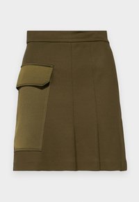 Non selezionato, militargrun
