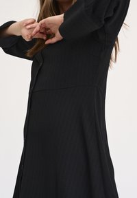 My Essential Wardrobe Košilové šaty - black