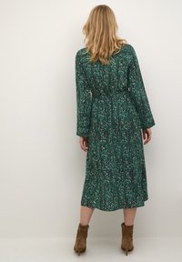 Cream TIAH ZALLY   - Marškininė suknelė - proud peacock print