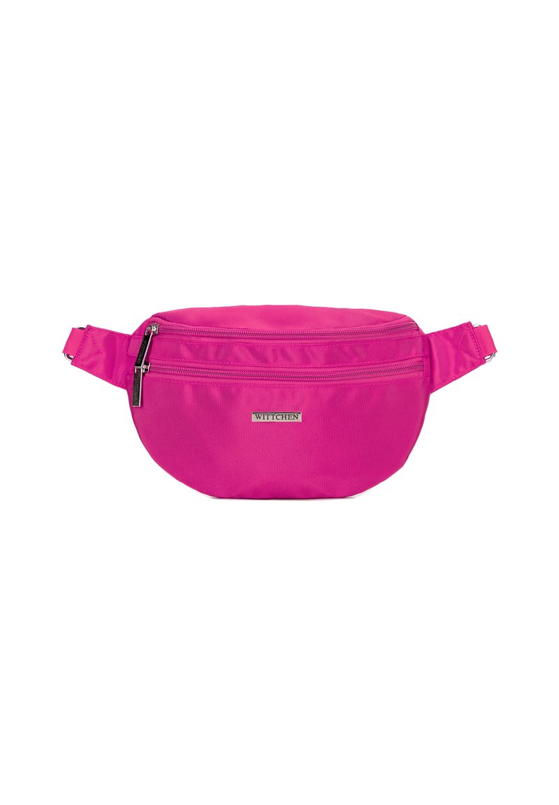 Marsupio in nylon rosa brillante, con un compartimento principale con zip e una tasca frontale, dotato di tracolla regolabile e dettagli in metallo.