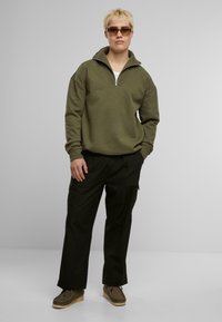 Urban Classics Sweatshirt - olive
