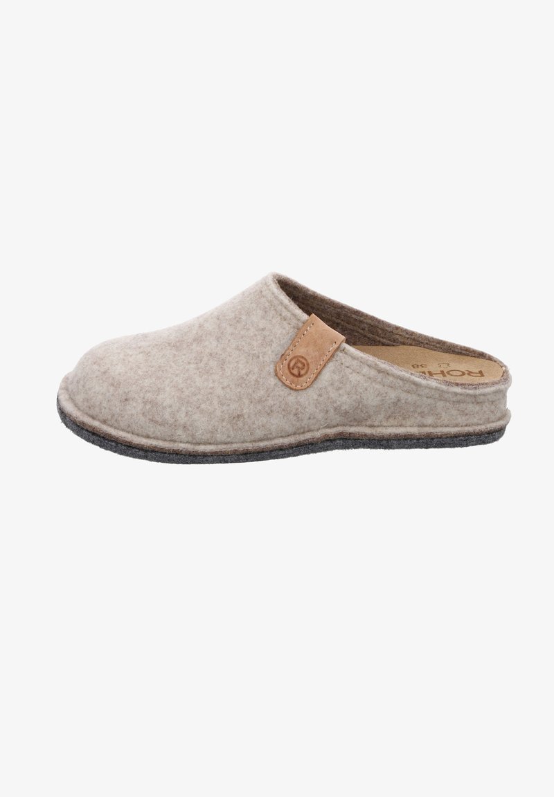 Beige Wolle Filz Hausschuh mit runder Form, braunem Lederakzent am Eingangsbereich und grauer Gummisohle. Weiche Textur, zum Hineinschlüpfen.