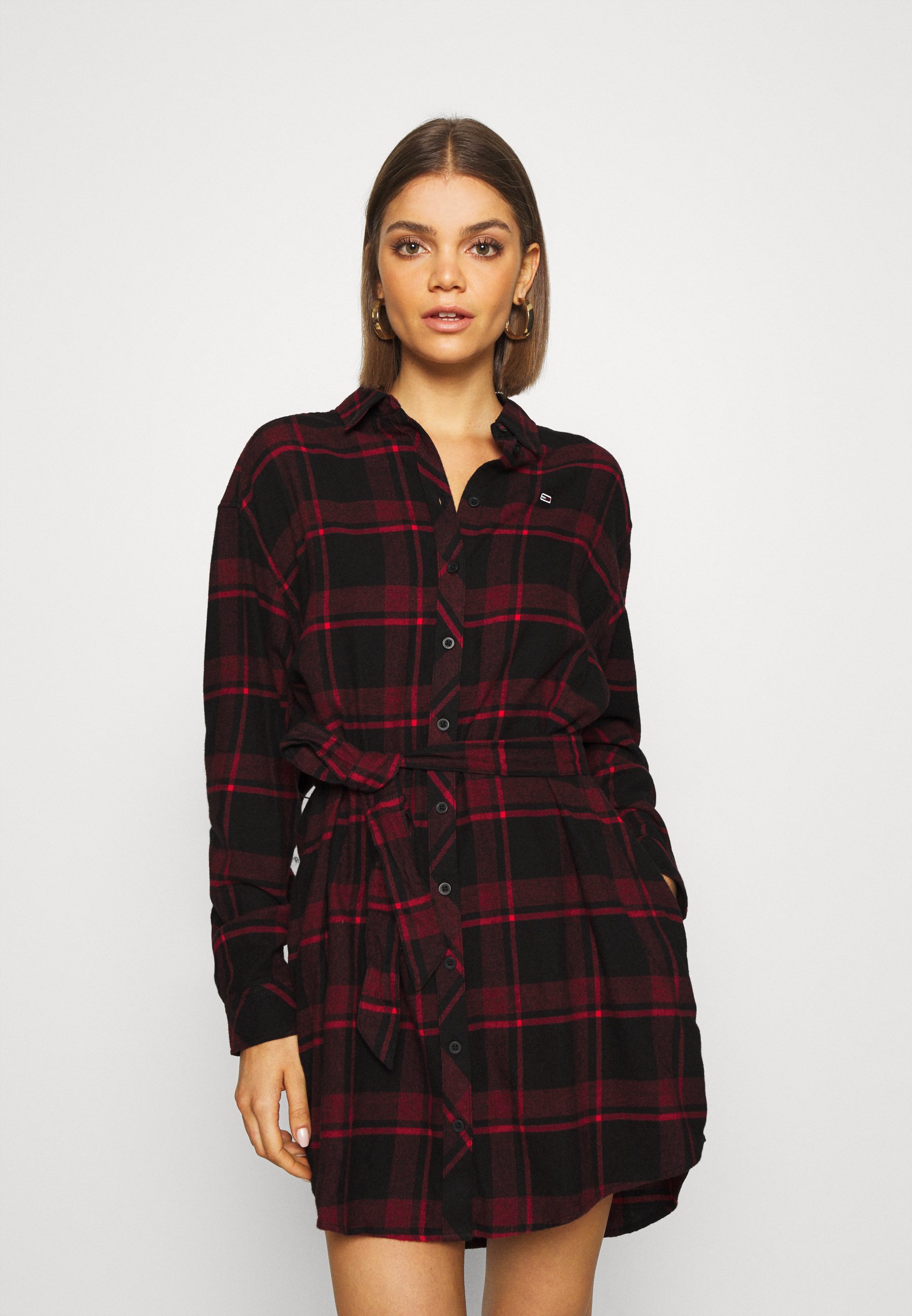 Tommy Jeans DRESS - Blousejurk - deep crimson/black/meerkleurig - Zalando.nl
