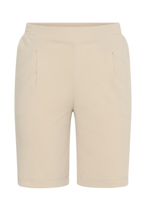 Shorts beiges longueur genou avec une ceinture plate, des poches latérales et des plis taillés sur fond blanc.