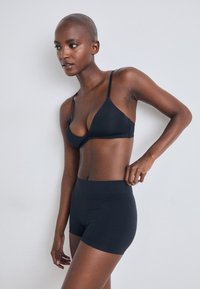Lindex SEAMLESS BOXER 3 PACK - Shorty - light brown