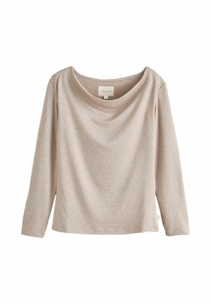 Beiges langärmliges Oberteil mit einem breiten, abgerundeten Ausschnitt und einfachem, weichem Stoff, flach auf weißem Hintergrund ausgelegt.