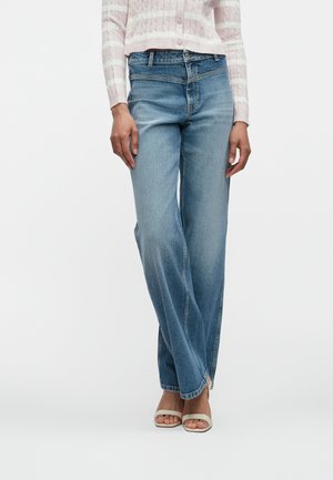 Helle blaue, weite Jeans mit hoher Taille und subtiler Ausbleichung. Verstärkte Nähte, klassisches Fünf-Taschen-Design und ausgefranste Saumdetails.