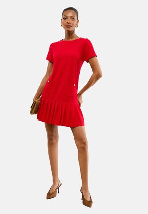 Lipsy, REGULAR FIT - PLEATED HEM GOLD BUTTON DETAIL MINI DRESS . - Freizeitkleid - red