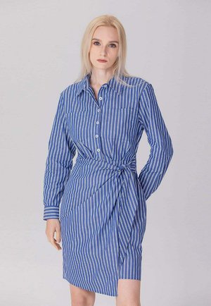 Smart and Joy, Robe chemise - bleu