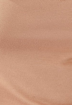 Peachfarbener gerippter Stoff mit feinen vertikalen Linien, glatter Textur und leichtem Glanz. Einheitliche Farbe ohne sichtbare Muster oder Akzente.