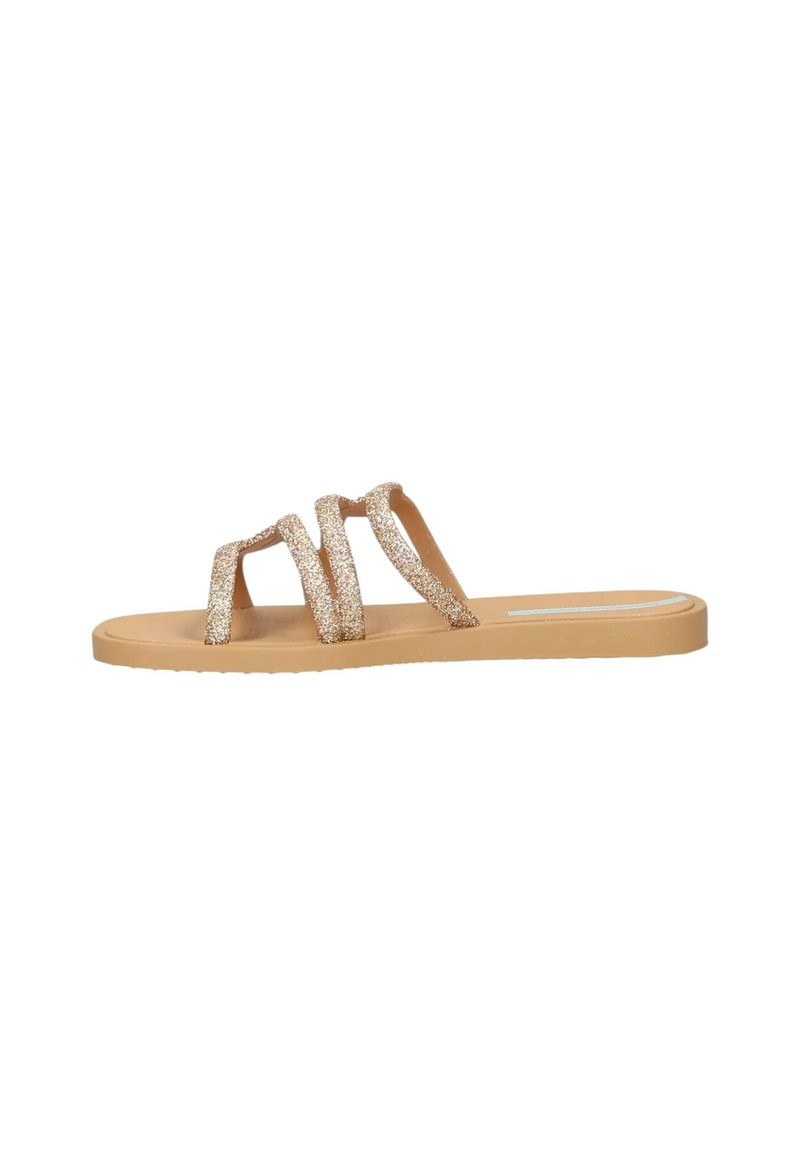 Infradito con tre cinturini dorati scintillanti, suola in gomma beige e design piatto. I cinturini sono leggermente curvi e testurizzati per una migliore presa.