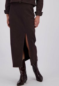 Geselecteerd, rosebrown