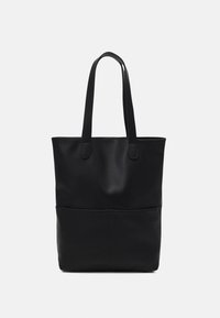 Svart tote-väska i slät konstläder, med två stabila handtag och en ficka fram. Minimalistisk design, ingen synlig hårdvara.