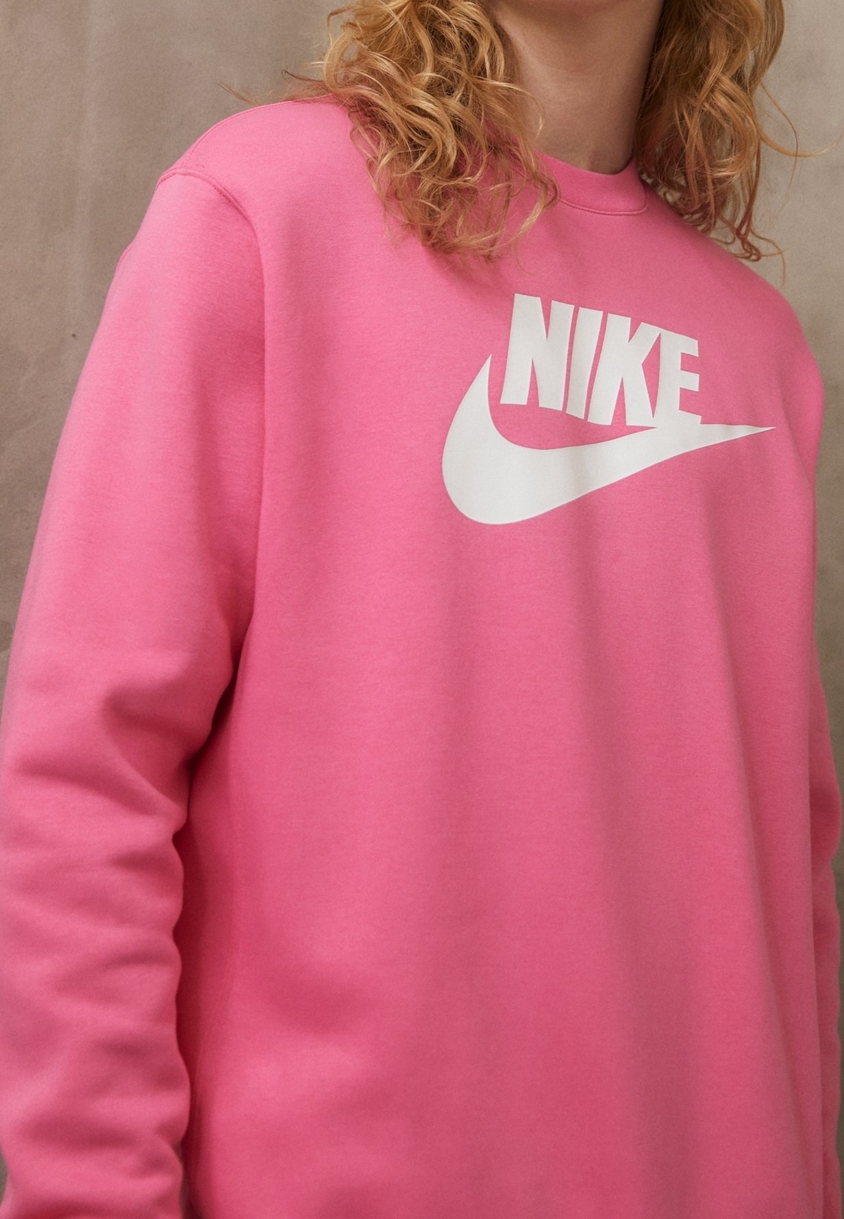 womens pink nike crewneck