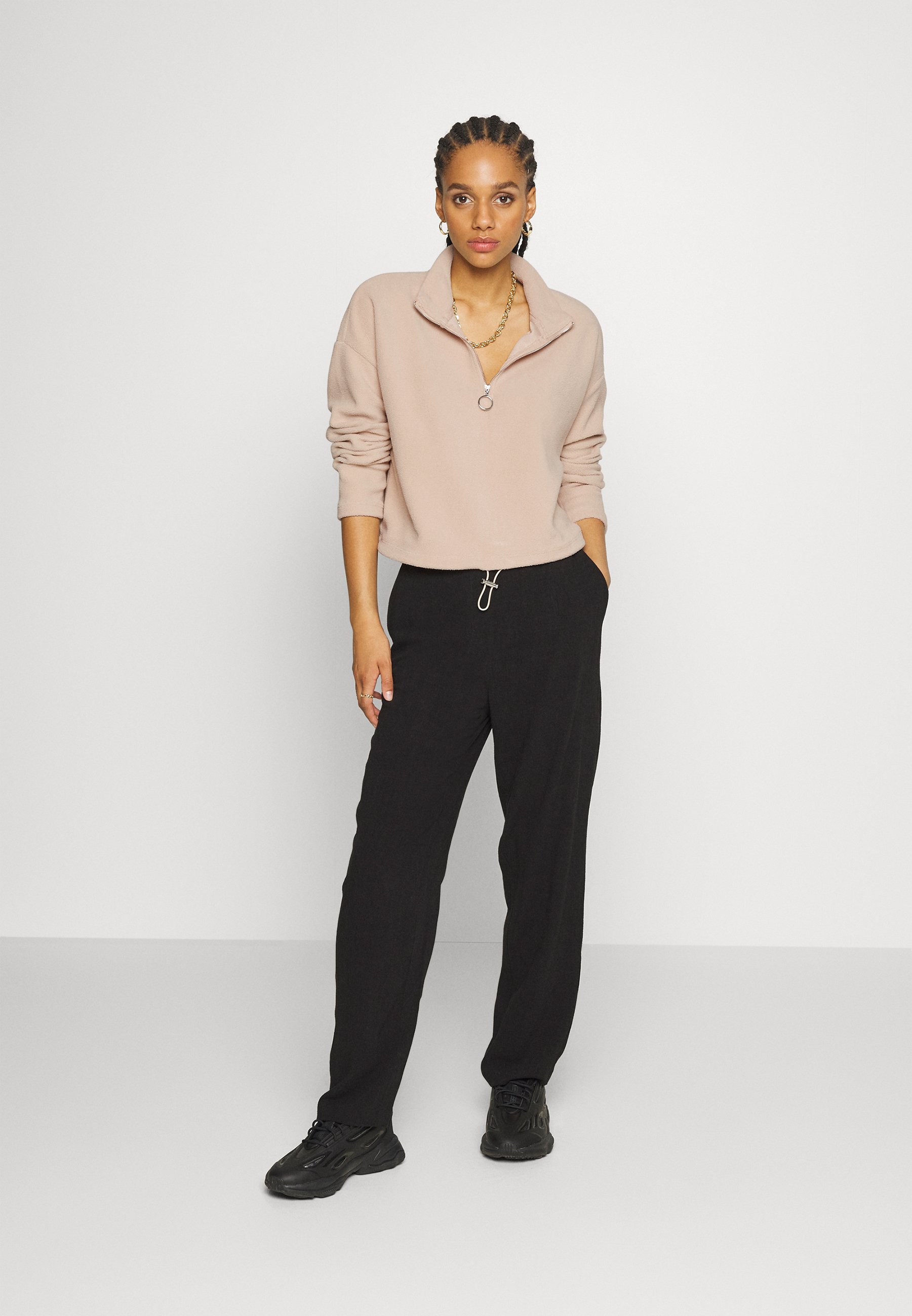 Noisy May NMCOZY HALFWAY - Felpa con cappuccio - black/nero