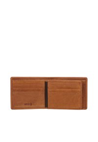 Portafoglio marrone in pelle bifold aperto che mostra più scomparti per carte e un logo di protezione RFID sul lato sinistro.