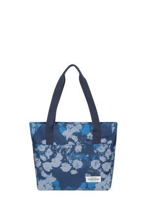 Borsa tote blu marina con un motivo floreale tie-dye in azzurro chiaro, realizzata in materiale resistente, dotata di due manici superiori e un'etichetta con logo.