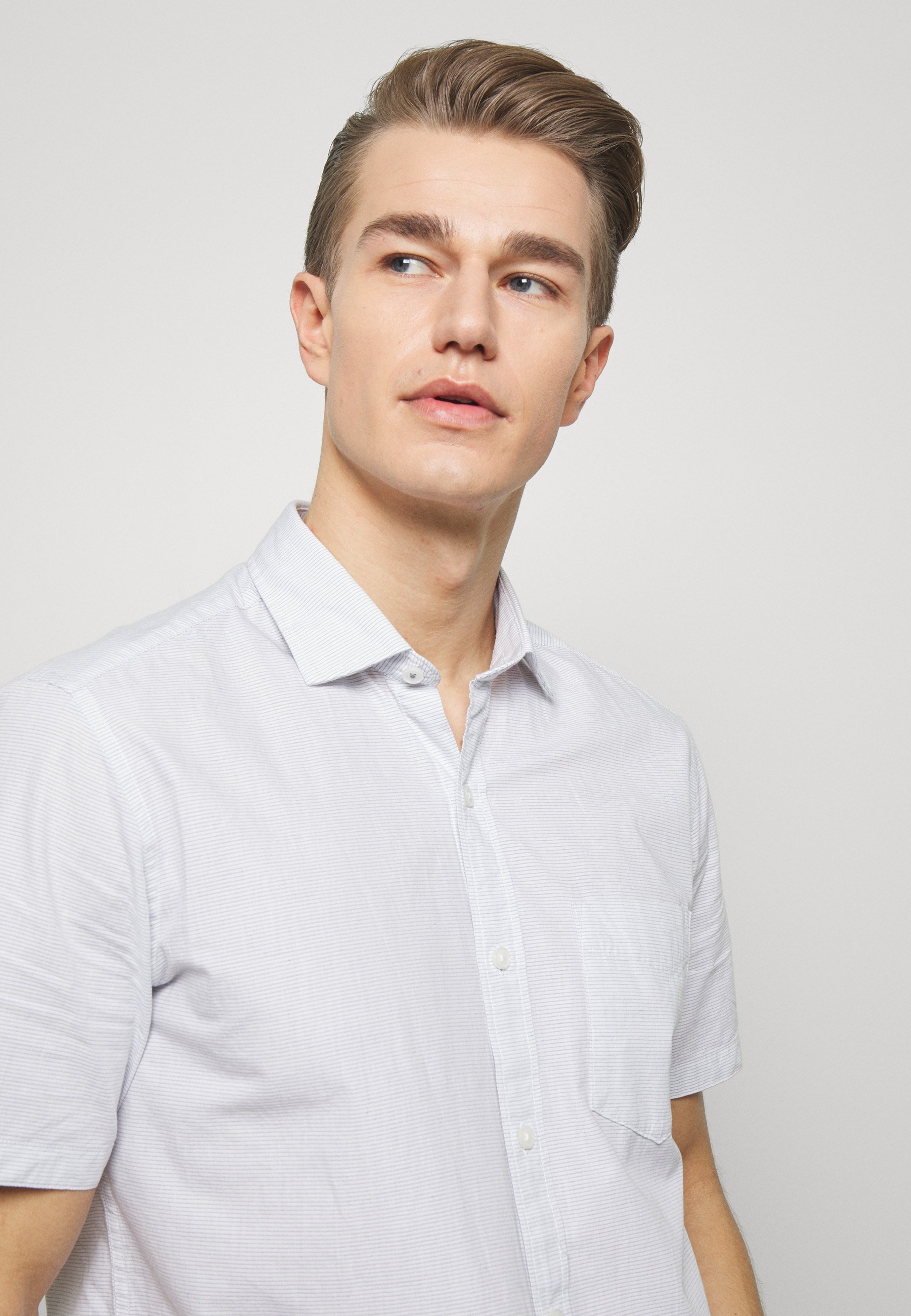 s.Oliver Skjorte white Zalando.no s.Oliver Skjorte smokey blu Zalando.no